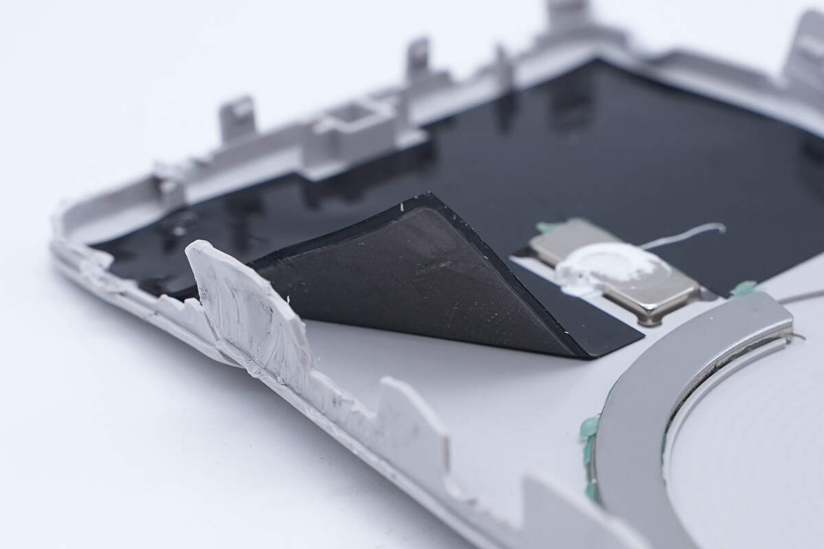 Teardown of CUKTECH 10000mAh Magnetic Power Bank (CP132ML)-Chargerlab