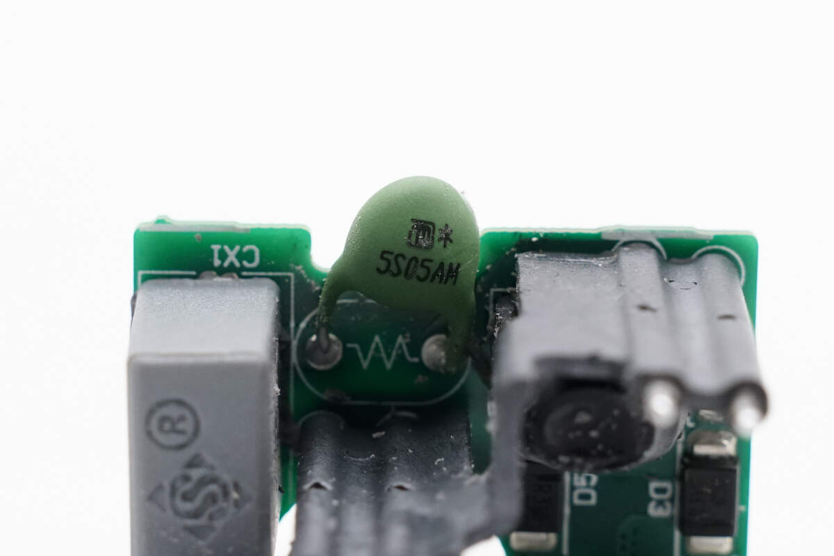 Teardown of Huawei Pura X Original 66W GaN Charger (HW-110600C05)-Chargerlab