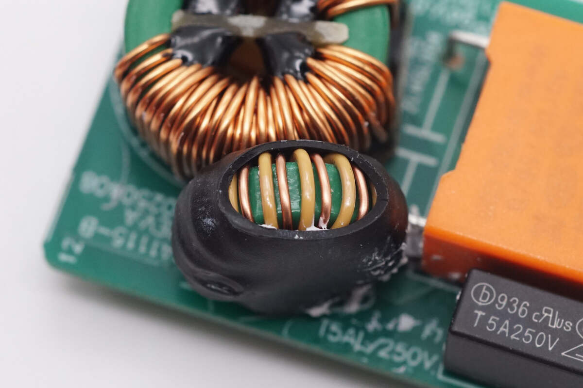 Teardown of Anker GaNPrime Lite 100W Charger (A121B)-Chargerlab