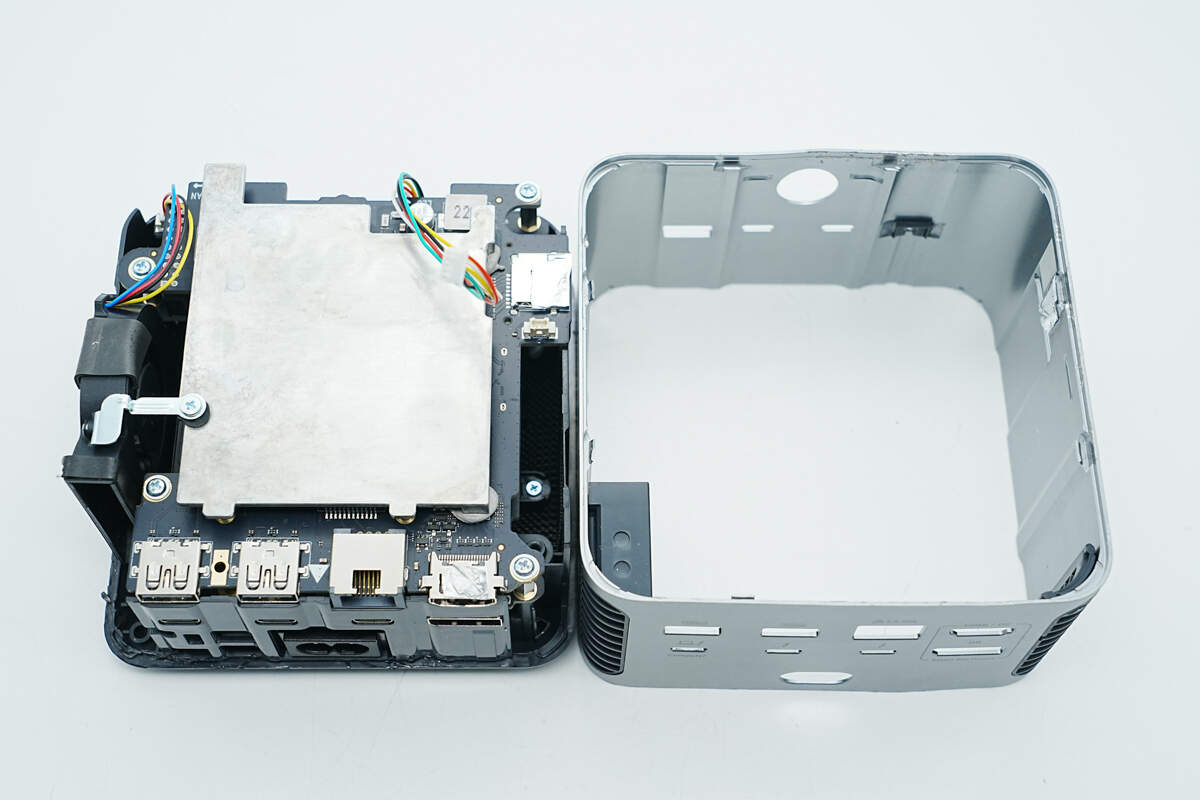 Teardown of Anker Prime Thunderbolt 5 Dock (14-in-1, 8K) (A83B5)-Chargerlab