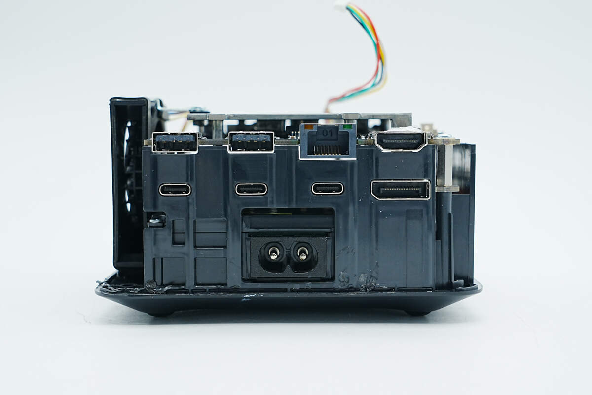 Teardown of Anker Prime Thunderbolt 5 Dock (14-in-1, 8K) (A83B5)-Chargerlab