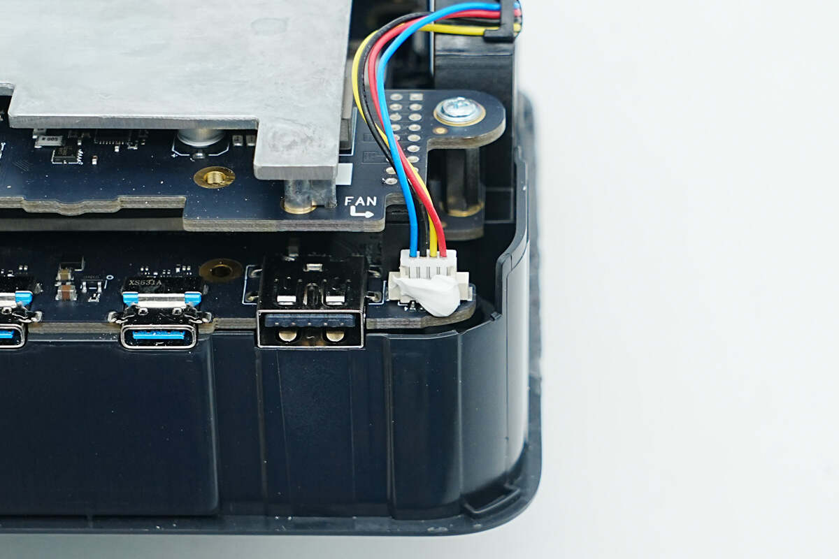 Teardown of Anker Prime Thunderbolt 5 Dock (14-in-1, 8K) (A83B5)-Chargerlab