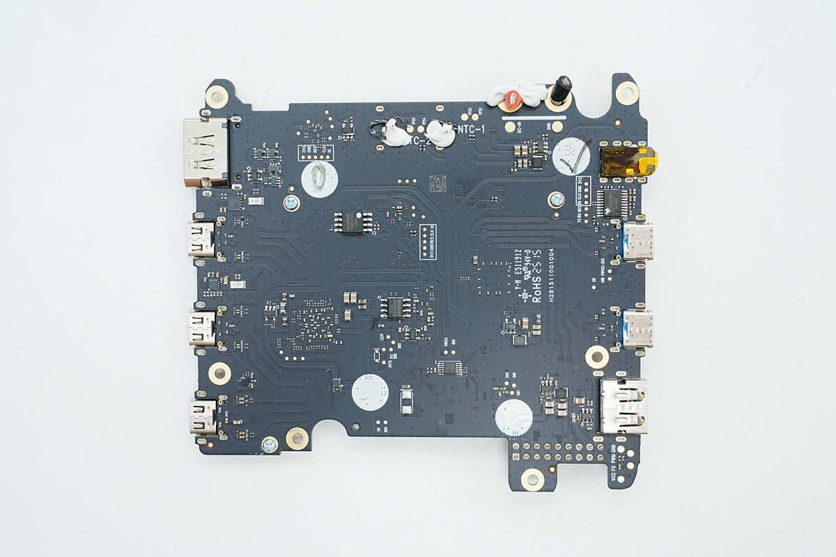 Teardown of Anker Prime Thunderbolt 5 Dock (14-in-1, 8K) (A83B5)-Chargerlab