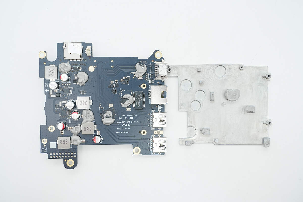 Teardown of Anker Prime Thunderbolt 5 Dock (14-in-1, 8K) (A83B5)-Chargerlab