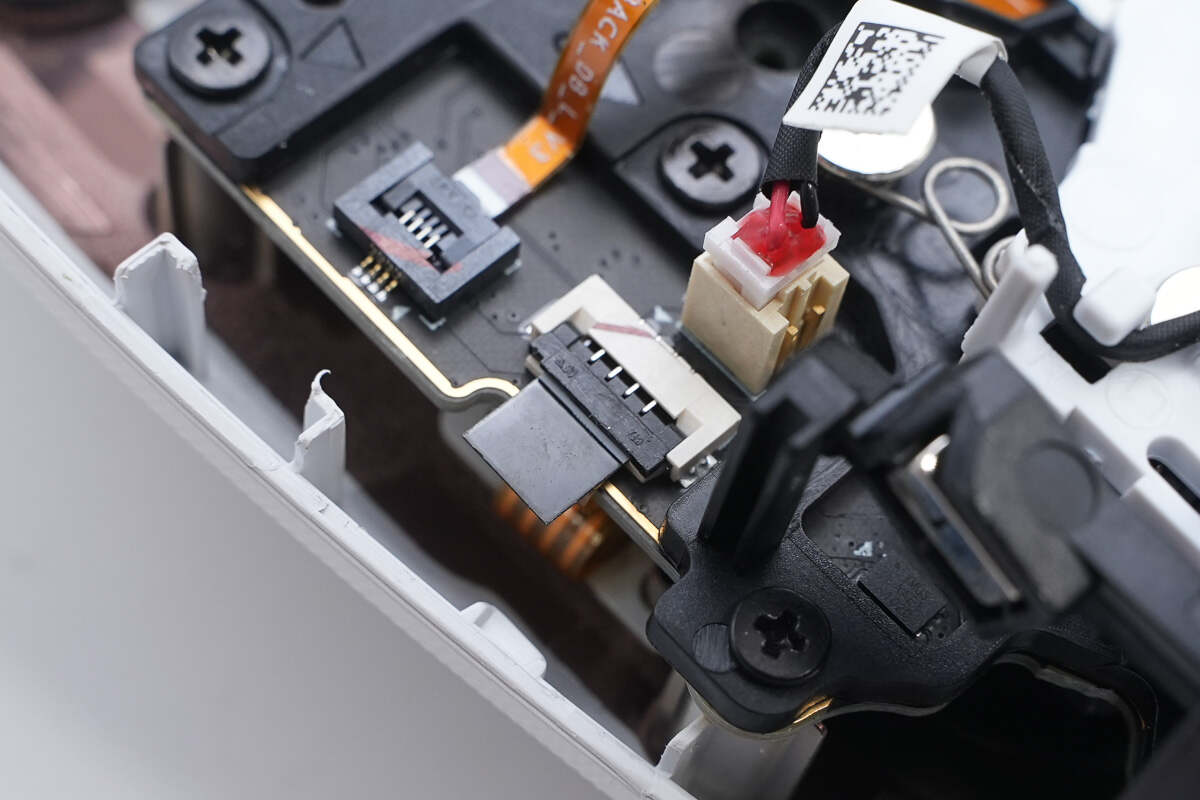 Teardown of Lenovo Legion Go S Gaming Console-Chargerlab
