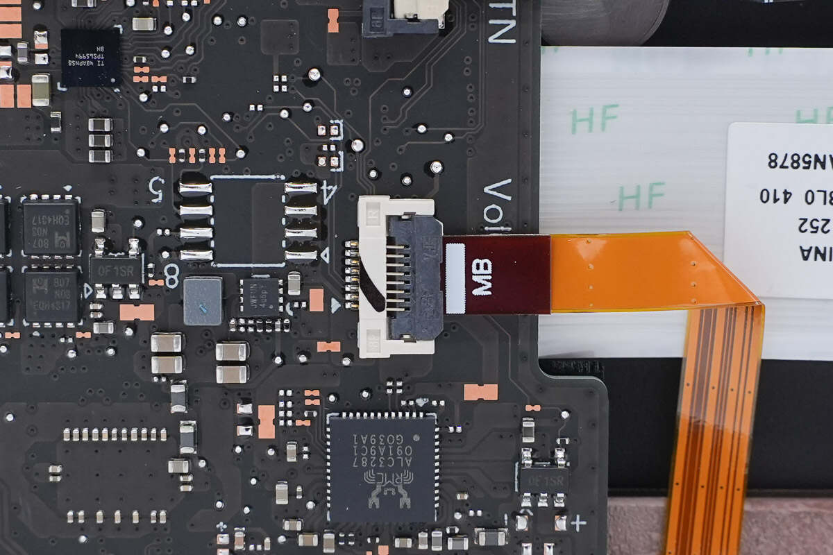 Teardown of Lenovo Legion Go S Gaming Console-Chargerlab