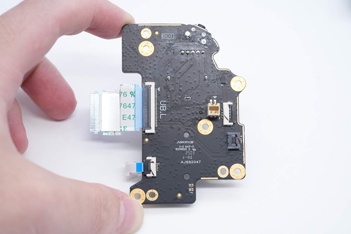 Teardown of Lenovo Legion Go S Gaming Console-Chargerlab