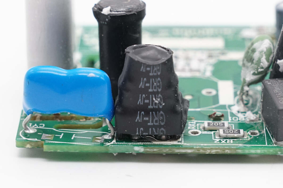 Teardown of Huawei 100W SuperCharge GaN Charger (HW-200500C03)-Chargerlab
