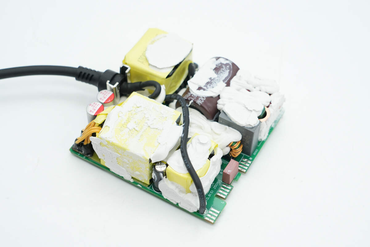 Teardown of Lenovo Legion 245W GaN Adapter (LA245)-Chargerlab