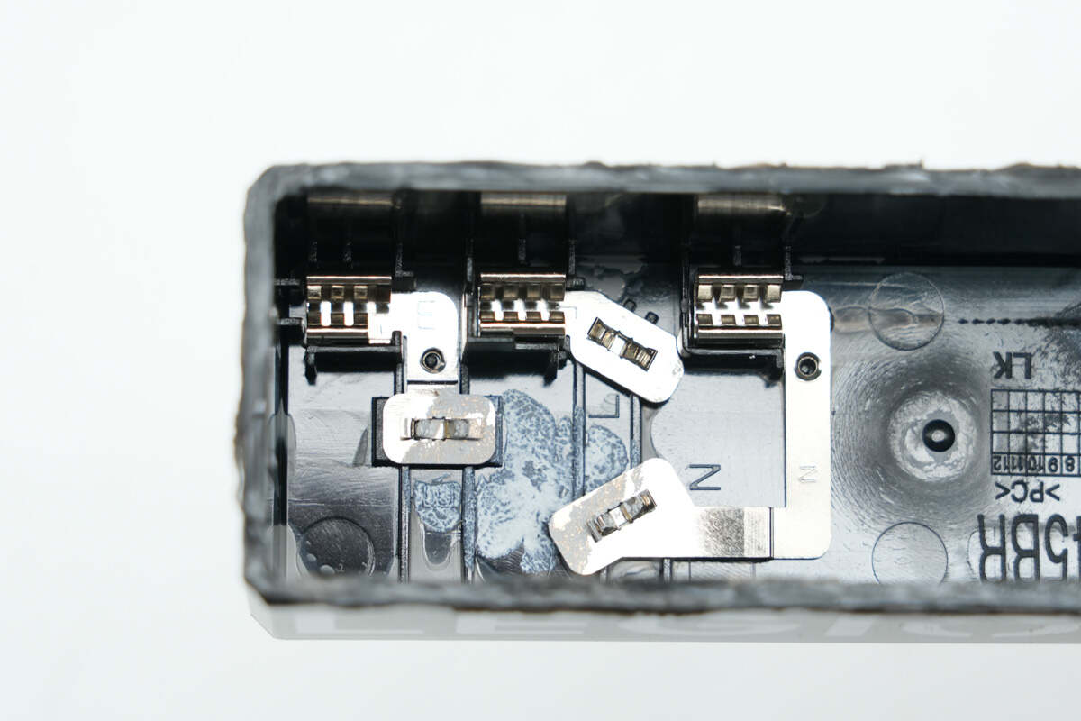 Teardown of Lenovo Legion 245W GaN Adapter (LA245)-Chargerlab