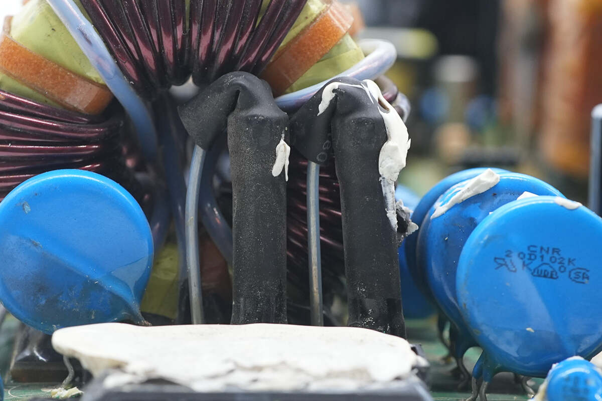 Teardown of MEGMEET MR750‑20V 15 kW DC Charging Module-Chargerlab