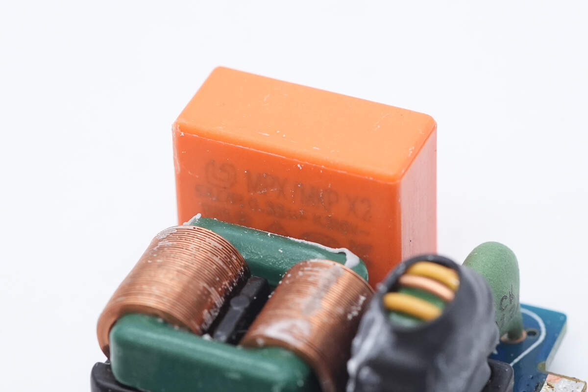 Teardown of CUKTECH 10 GaN Charger Ultra (AD1204U)-Chargerlab