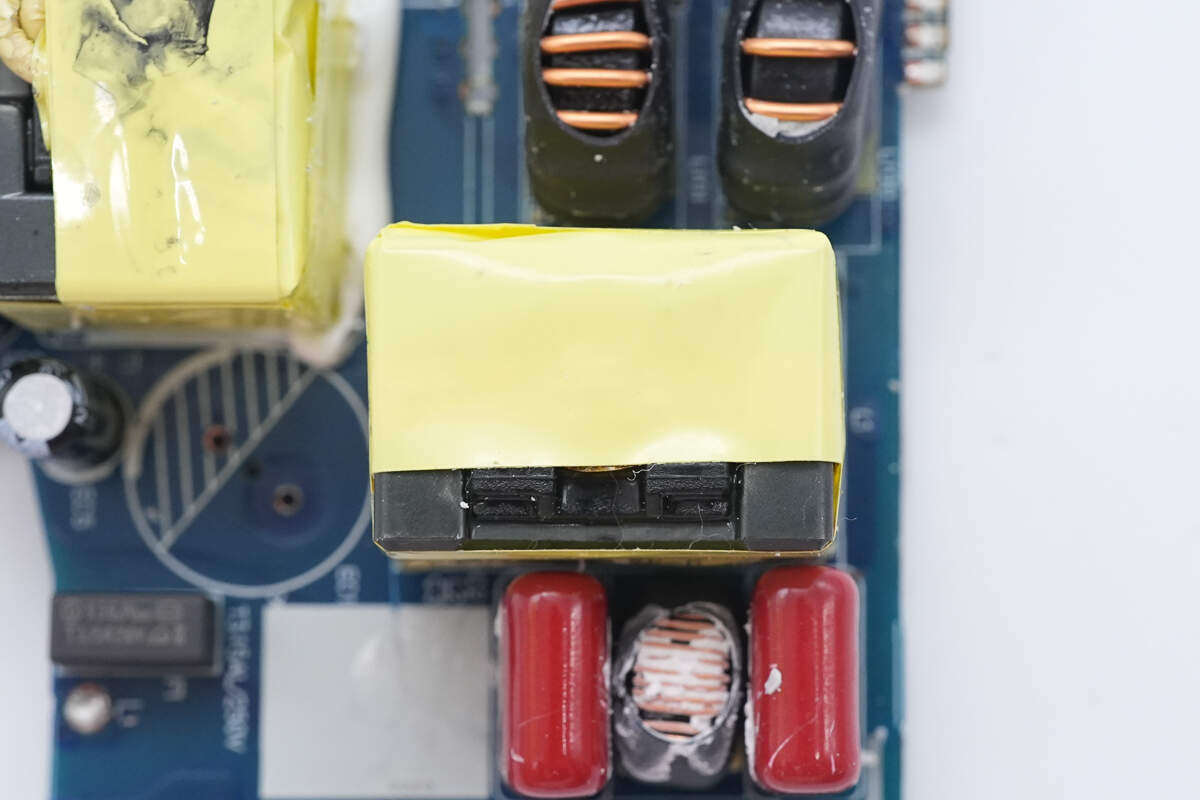 Teardown of CUKTECH 10 GaN Charger Ultra (AD1204U)-Chargerlab