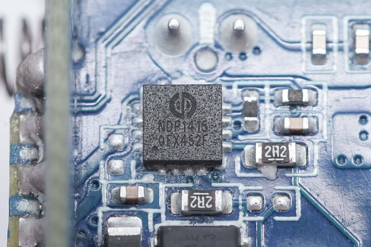 Teardown of CUKTECH 10 GaN Charger Ultra (AD1204U)-Chargerlab