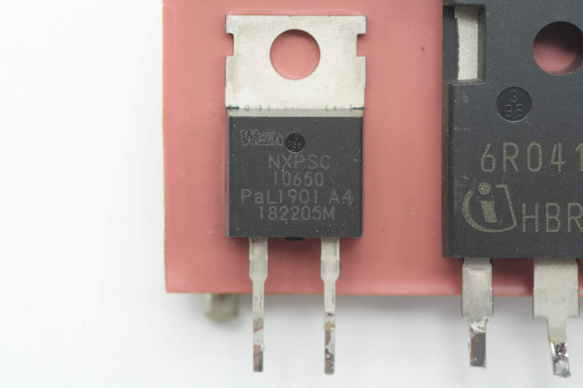 Teardown of xFusion’s FusionWatt 2000W Platinum Server Power Supply-Chargerlab