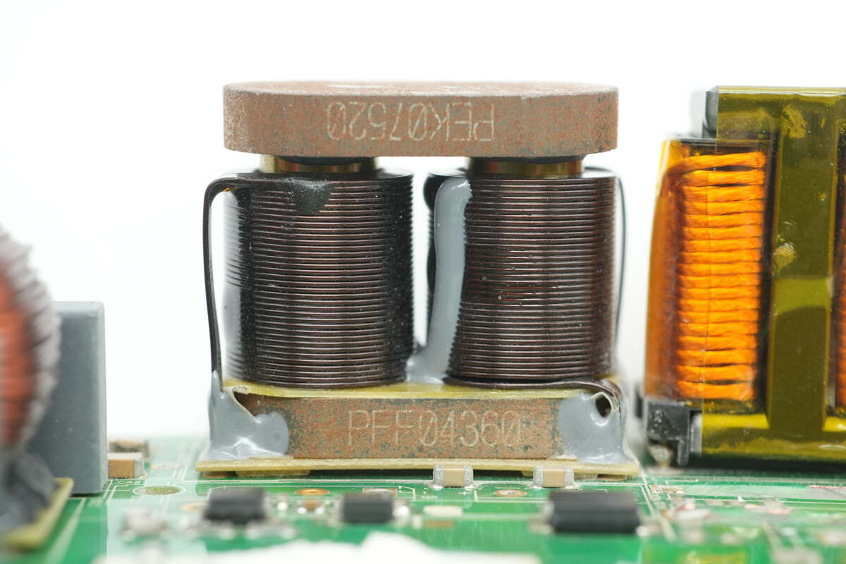 Teardown of xFusion’s FusionWatt 2000W Platinum Server Power Supply-Chargerlab
