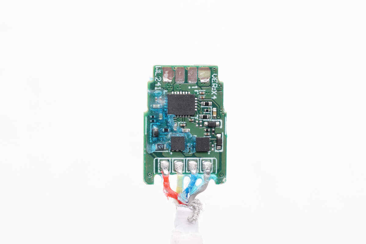 Teardown of Huawei WATCH 2nd-Gen Wireless SuperCharger (CW05)-Chargerlab