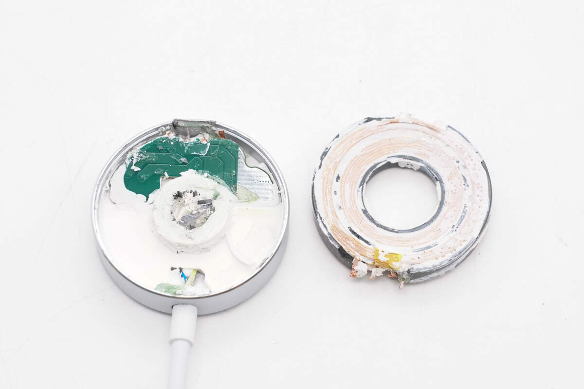 Teardown of Huawei WATCH 2nd-Gen Wireless SuperCharger (CW05)-Chargerlab