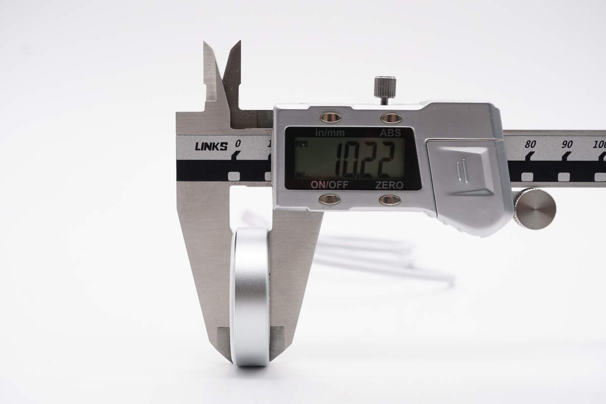 Teardown of Huawei WATCH 2nd-Gen Wireless SuperCharger (CW05)-Chargerlab
