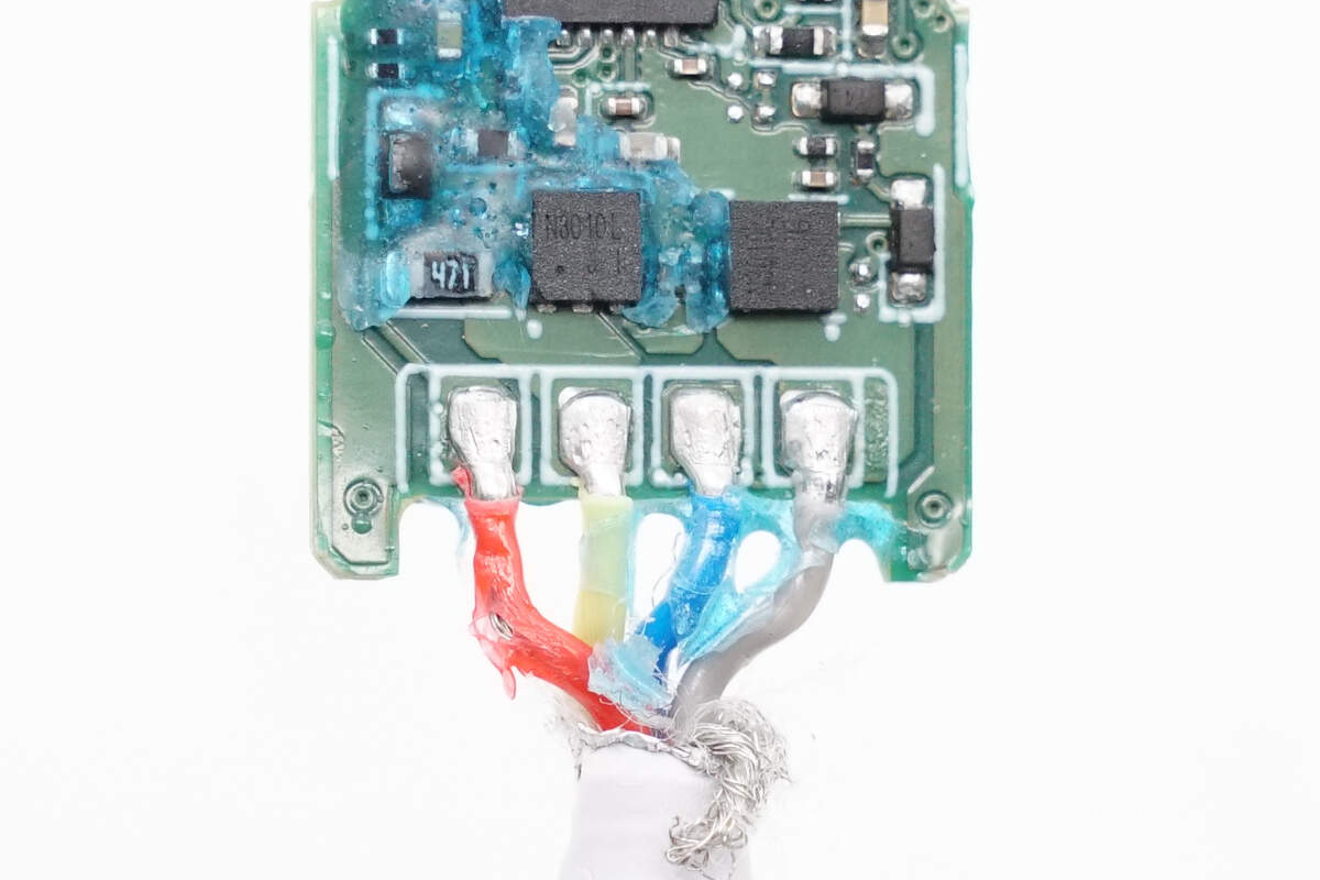 Teardown of Huawei WATCH 2nd-Gen Wireless SuperCharger (CW05)-Chargerlab