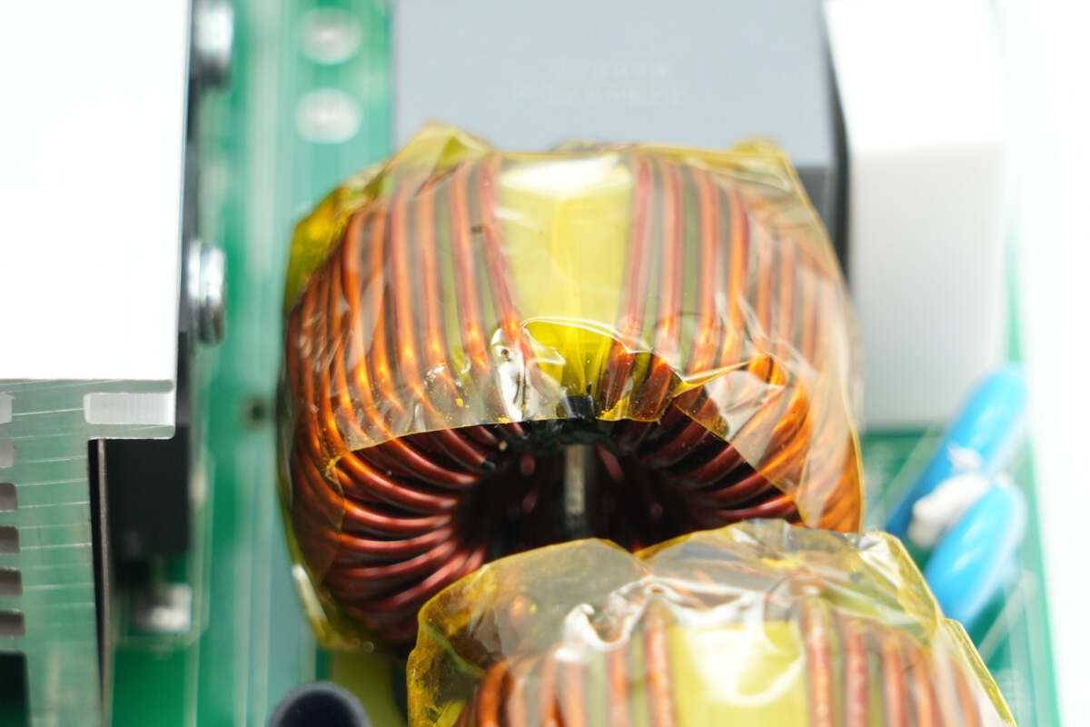 Teardown of HUAWEI 3000W R4850G1 Power Supply Unit-Chargerlab