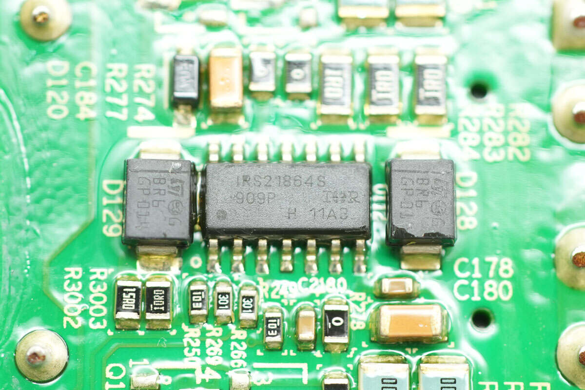Teardown of HUAWEI 3000W R4850G1 Power Supply Unit-Chargerlab