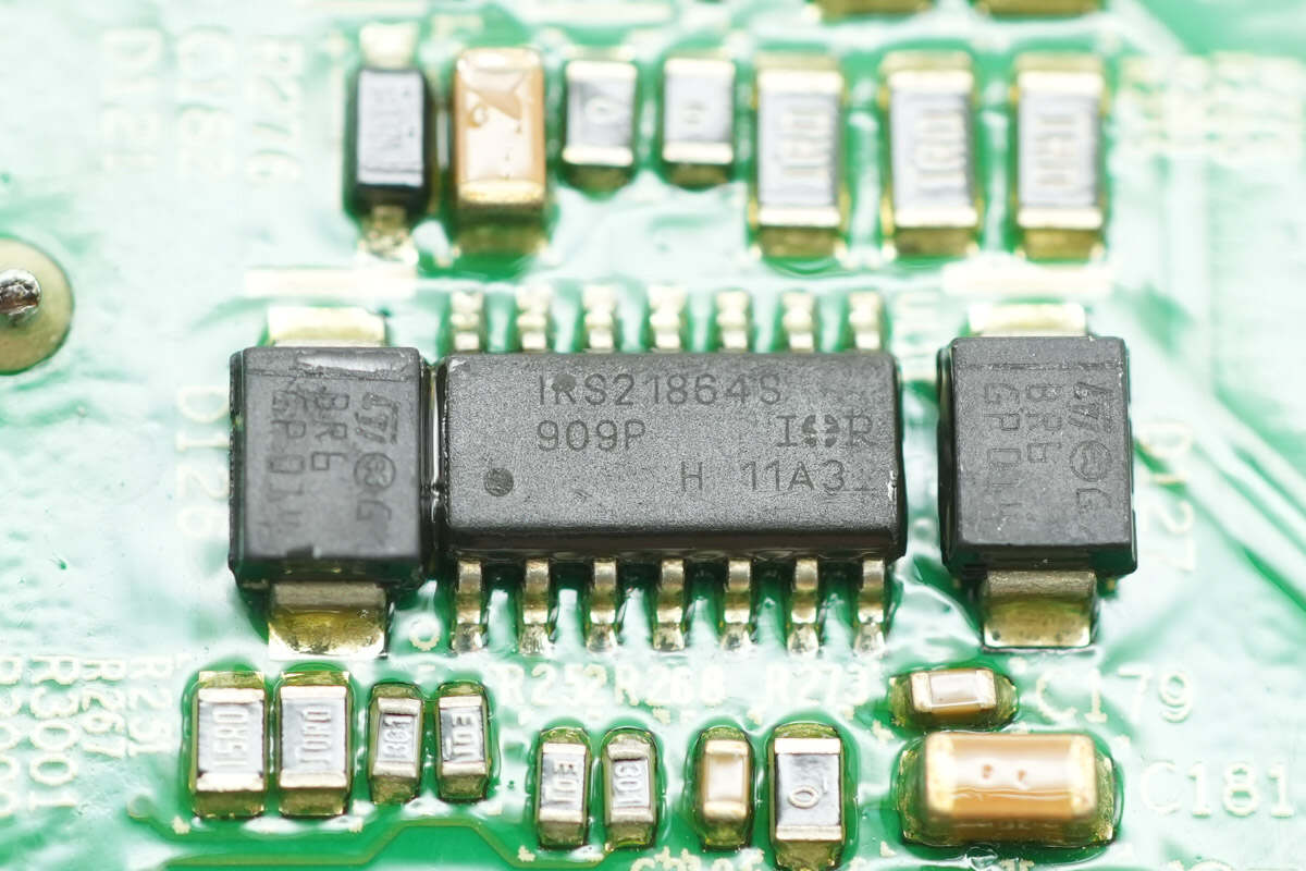 Teardown of HUAWEI 3000W R4850G1 Power Supply Unit-Chargerlab