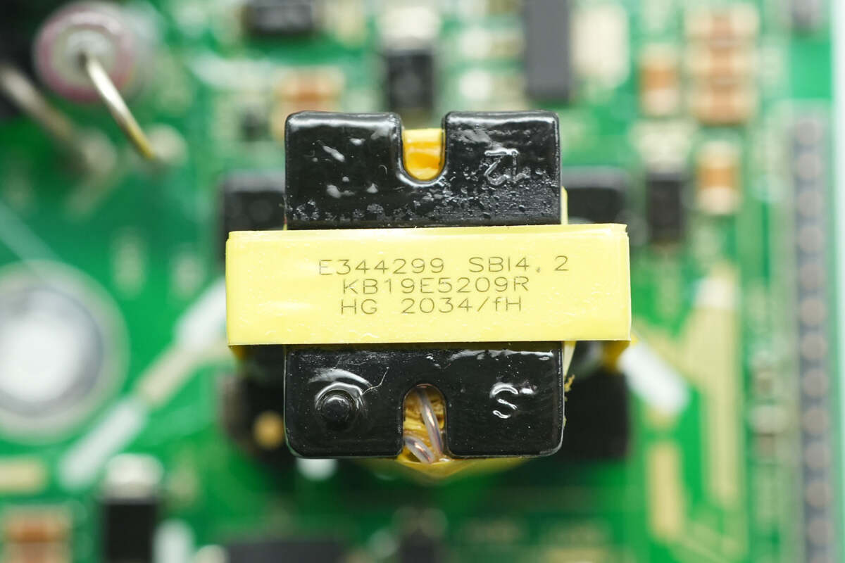 Teardown of HUAWEI 3000W R4850G1 Power Supply Unit-Chargerlab