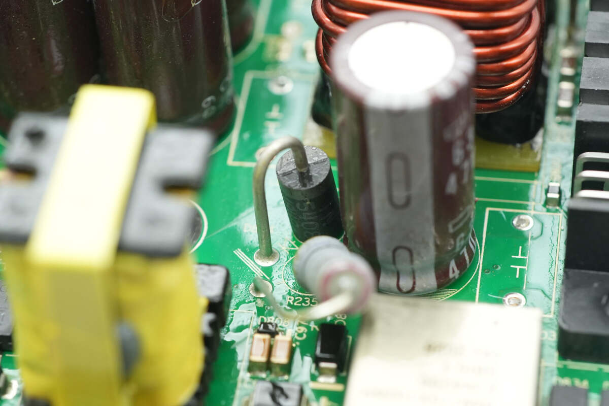 Teardown of HUAWEI 3000W R4850G1 Power Supply Unit-Chargerlab