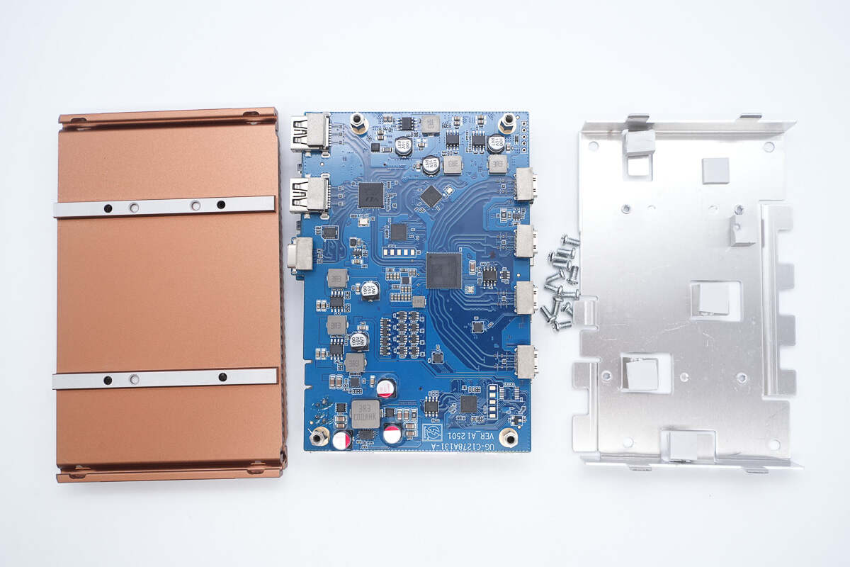 Teardown of UGREEN Revodok Max Thunderbolt 5 Docking Station (U715)-Chargerlab