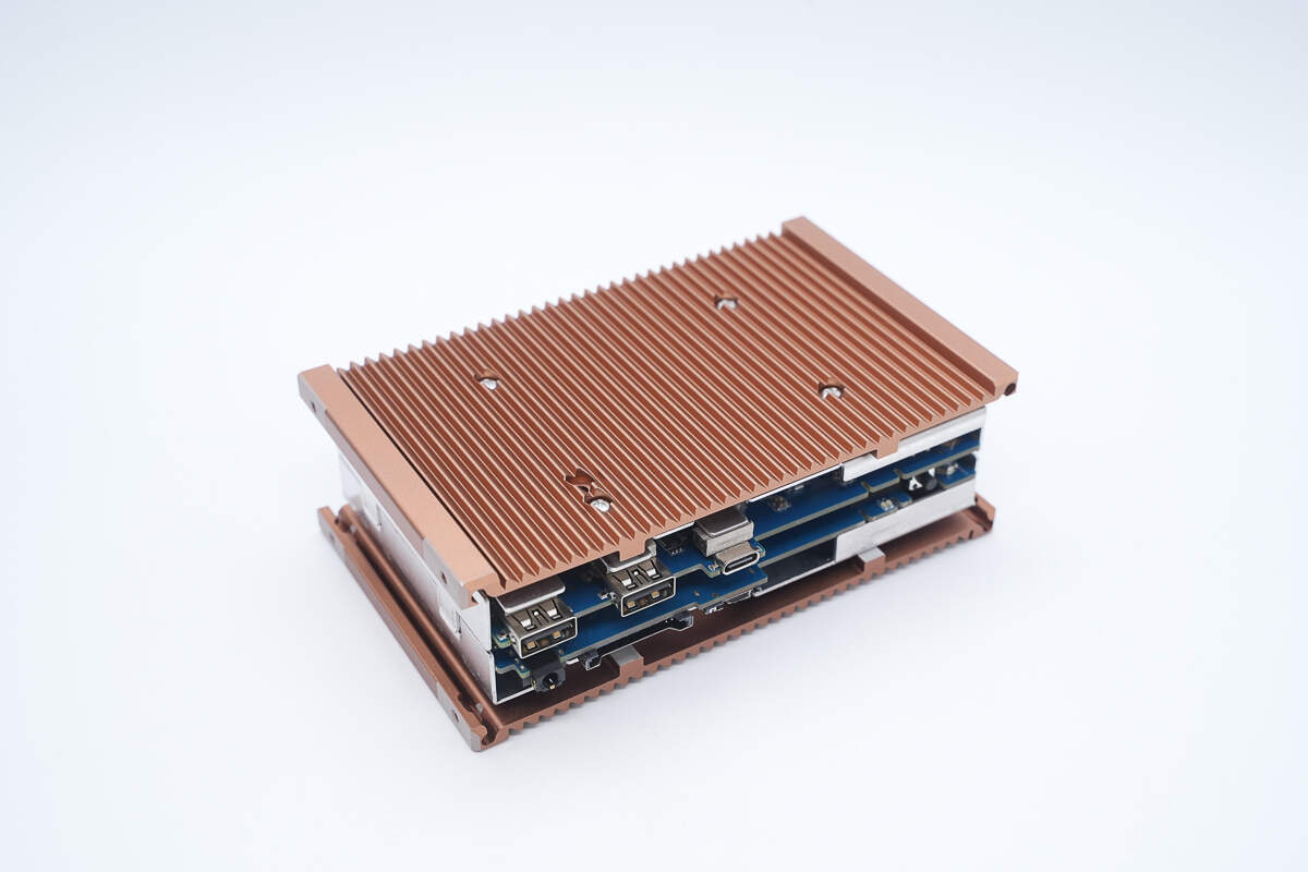 Teardown of UGREEN Revodok Max Thunderbolt 5 Docking Station (U715)-Chargerlab