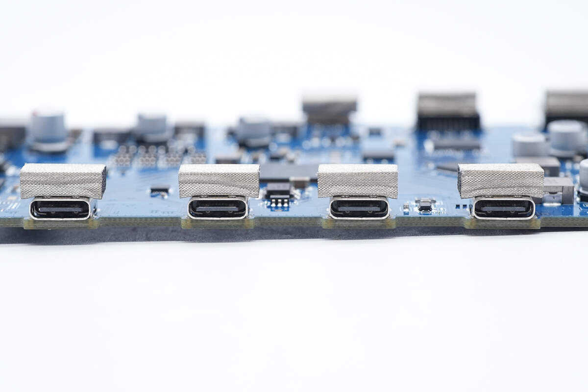 Teardown of UGREEN Revodok Max Thunderbolt 5 Docking Station (U715)-Chargerlab