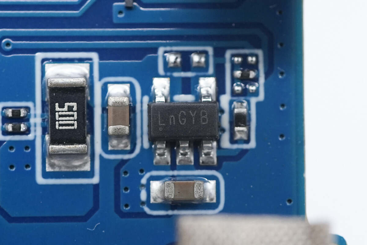 Teardown of UGREEN Revodok Max Thunderbolt 5 Docking Station (U715)-Chargerlab