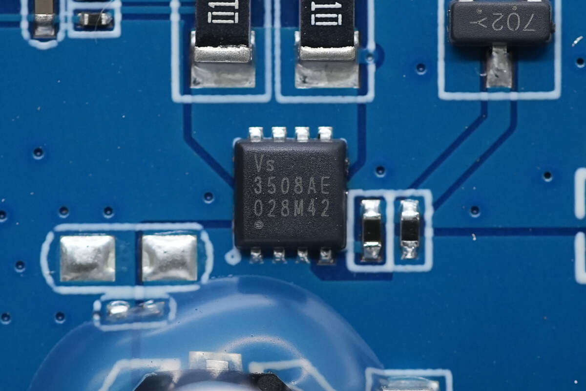 Teardown of UGREEN Revodok Max Thunderbolt 5 Docking Station (U715)-Chargerlab