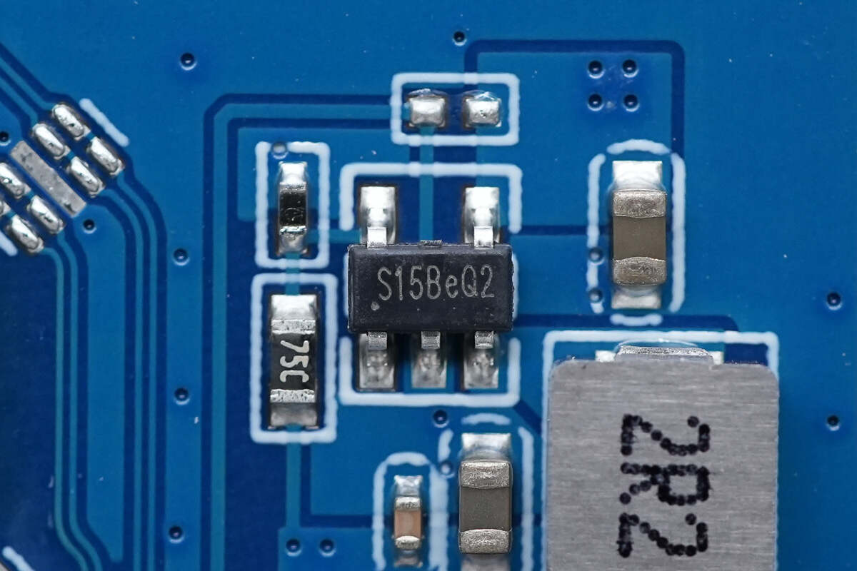 Teardown of UGREEN Revodok Max Thunderbolt 5 Docking Station (U715)-Chargerlab