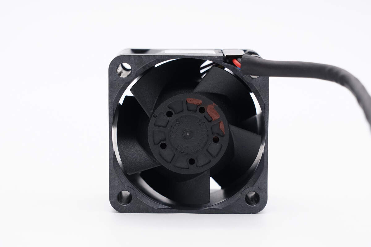 Teardown of Huntkey 2000W 80 PLUS Platinum Switching Power Supply (HK2000B-S1)-Chargerlab