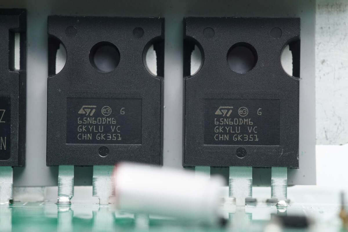 Teardown of Huntkey 2000W 80 PLUS Platinum Switching Power Supply (HK2000B-S1)-Chargerlab