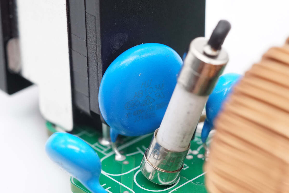 Teardown of Huntkey 2000W 80 PLUS Platinum Switching Power Supply (HK2000B-S1)-Chargerlab
