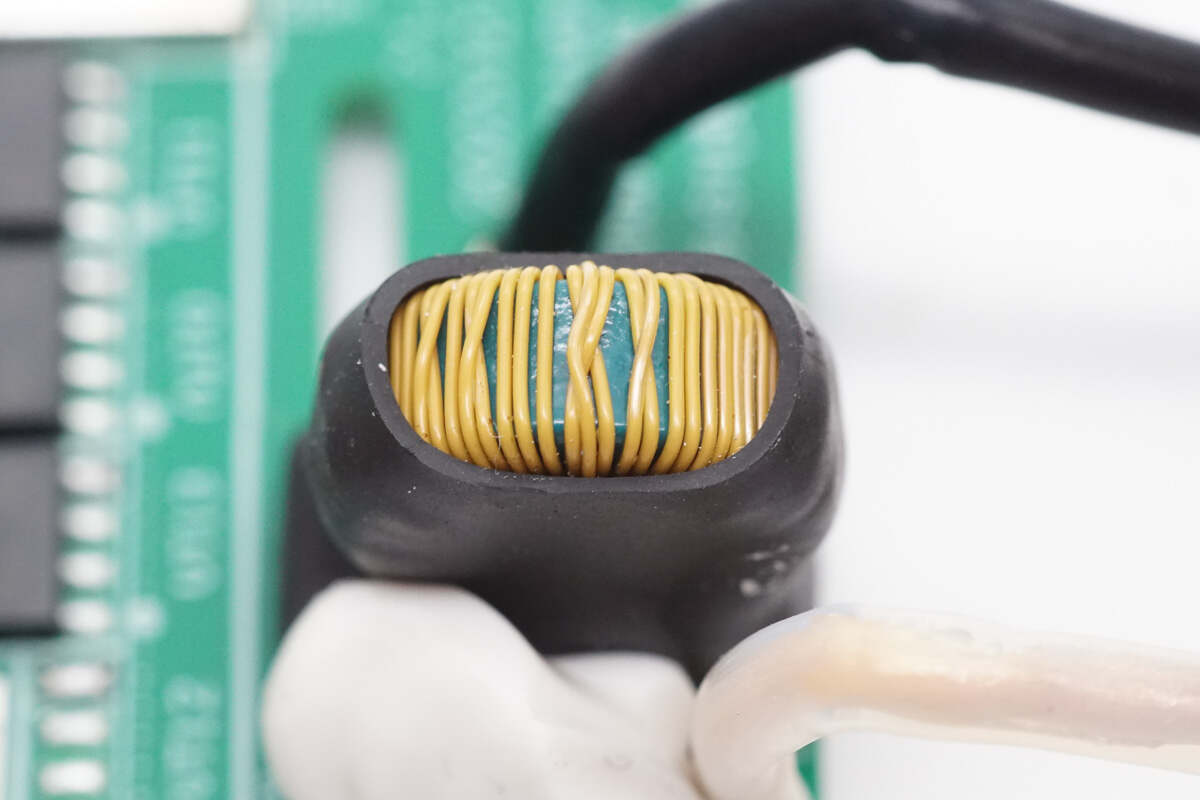 Teardown of Huntkey 2000W 80 PLUS Platinum Switching Power Supply (HK2000B-S1)-Chargerlab