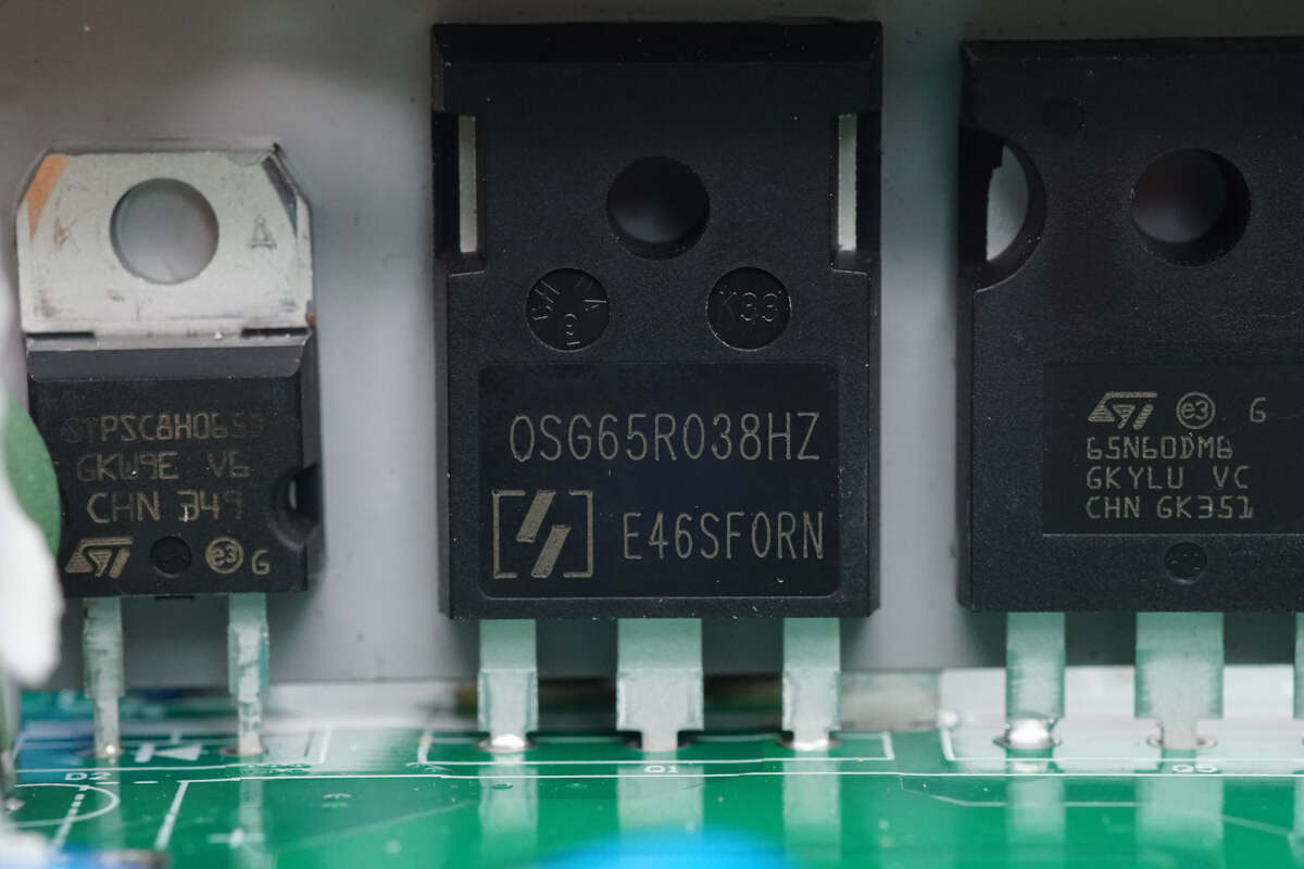 Teardown of Huntkey 2000W 80 PLUS Platinum Switching Power Supply (HK2000B-S1)-Chargerlab