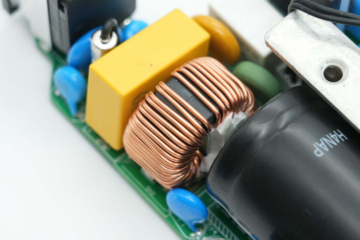 Teardown of Huntkey 2000W 80 PLUS Platinum Switching Power Supply (HK2000B-S1)-Chargerlab