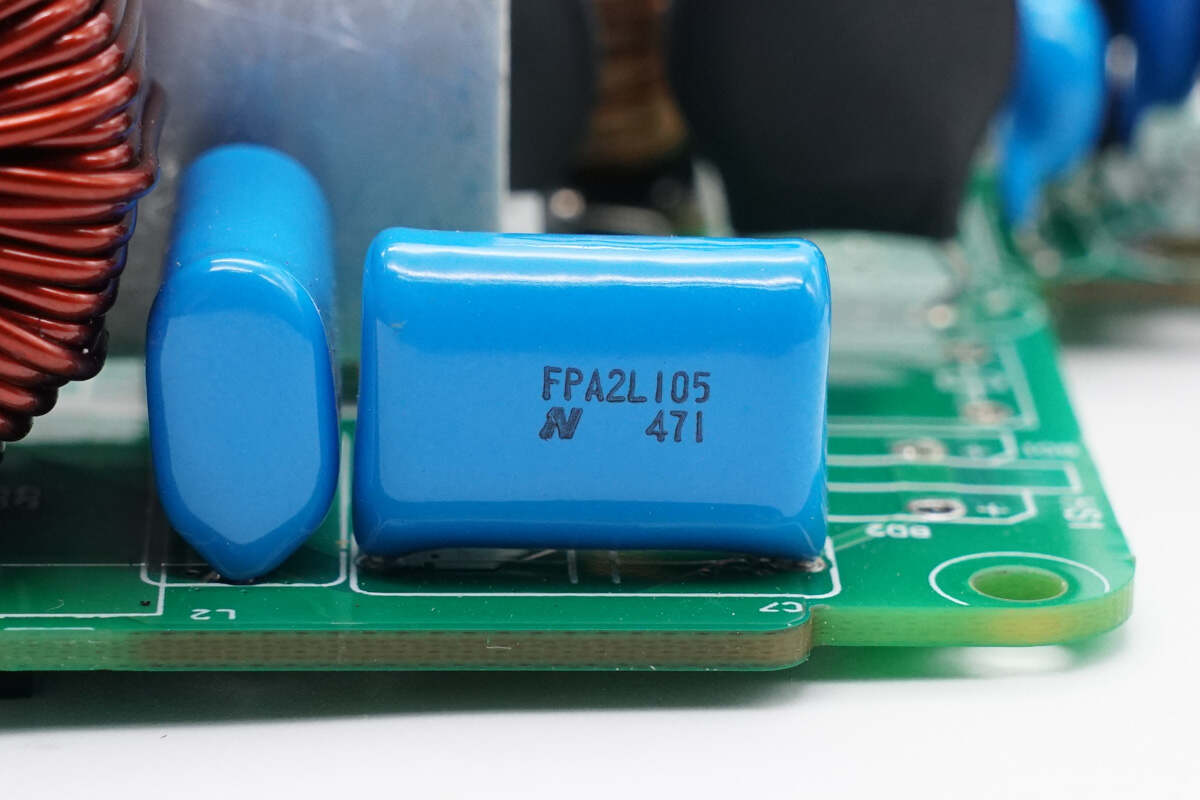 Teardown of Huntkey 2000W 80 PLUS Platinum Switching Power Supply (HK2000B-S1)-Chargerlab