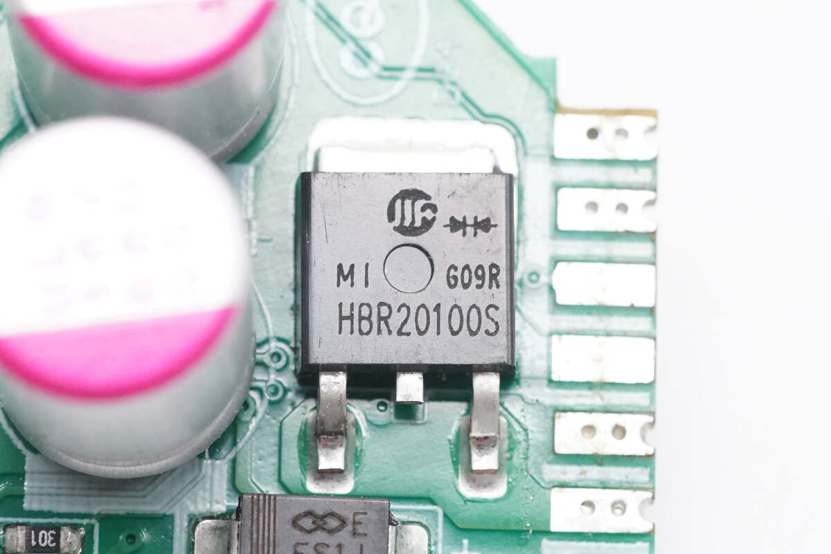 Teardown of Huntkey 2000W 80 PLUS Platinum Switching Power Supply (HK2000B-S1)-Chargerlab
