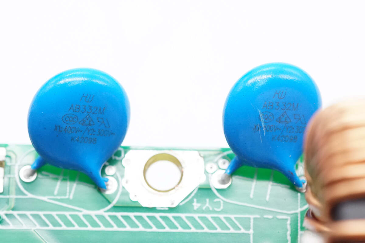 Teardown of Huntkey 2000W 80 PLUS Platinum Switching Power Supply (HK2000B-S1)-Chargerlab