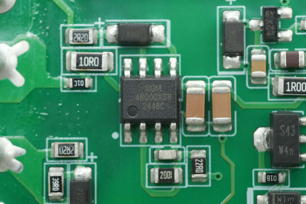 Teardown of Huntkey 2000W 80 PLUS Platinum Switching Power Supply (HK2000B-S1)-Chargerlab