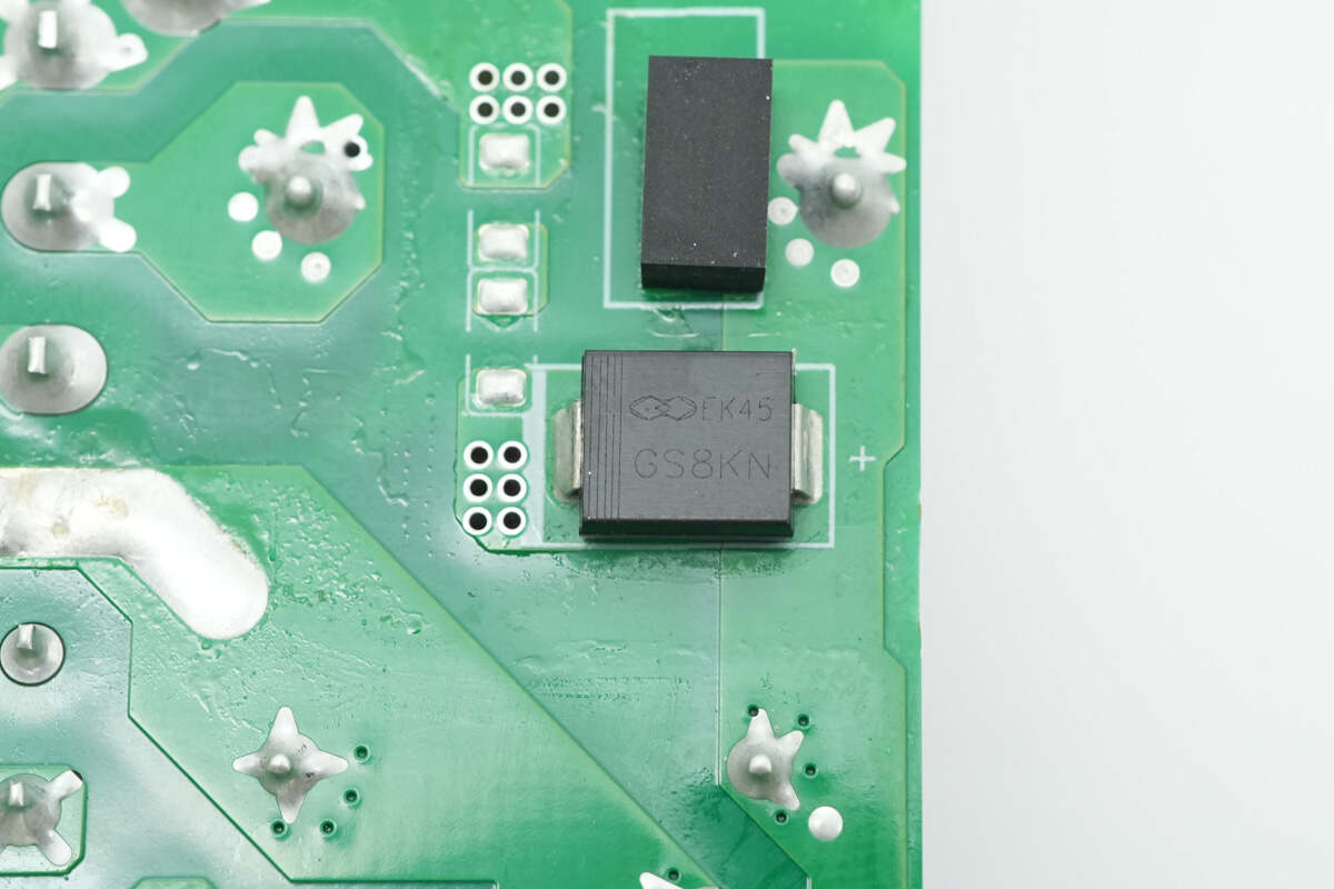 Teardown of Huntkey 2000W 80 PLUS Platinum Switching Power Supply (HK2000B-S1)-Chargerlab