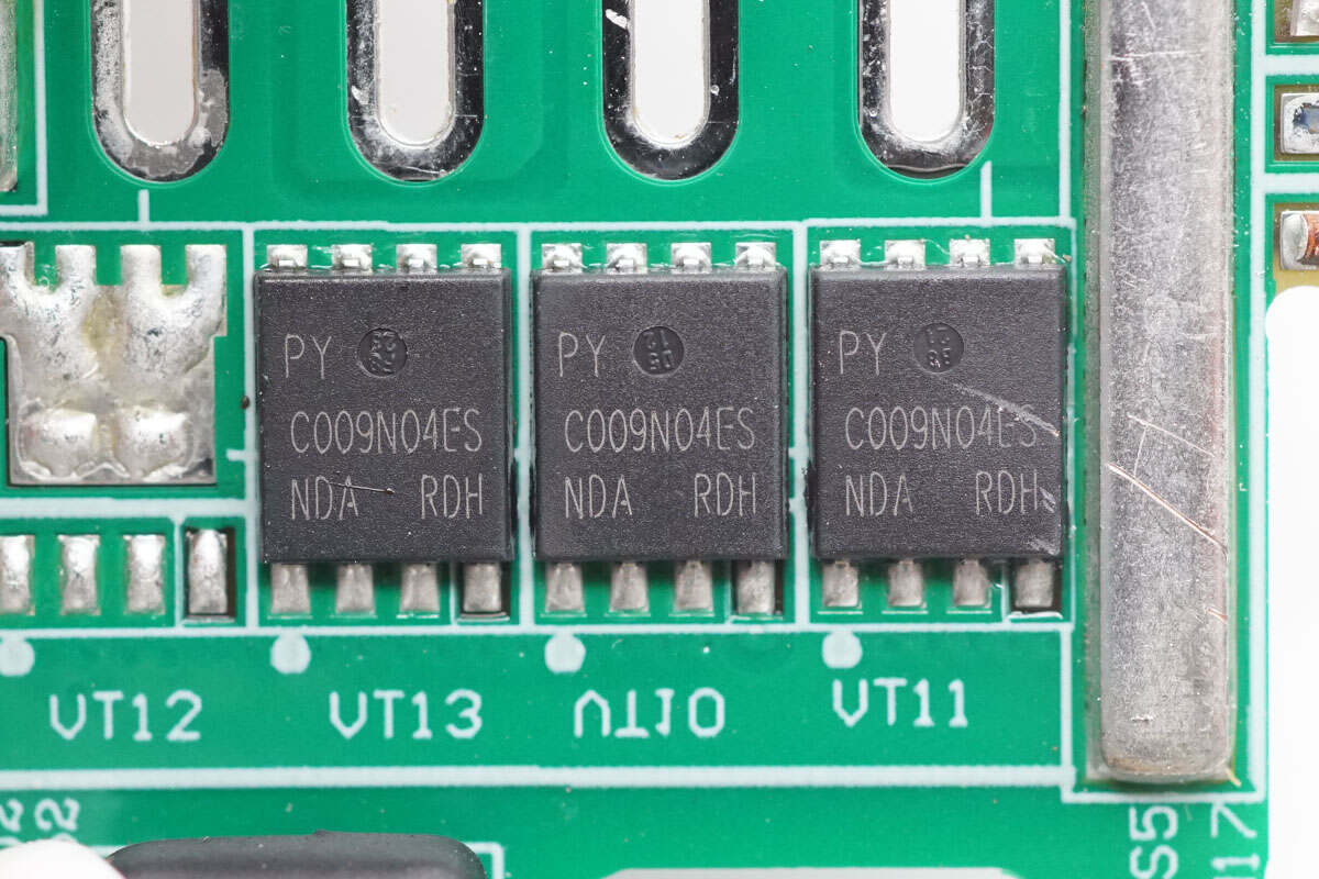 Teardown of Huntkey 2000W 80 PLUS Platinum Switching Power Supply (HK2000B-S1)-Chargerlab