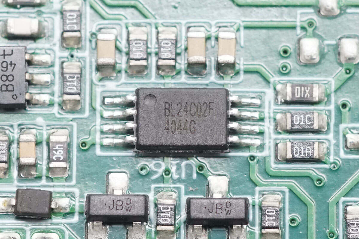 Teardown of Huntkey 2000W 80 PLUS Platinum Switching Power Supply (HK2000B-S1)-Chargerlab
