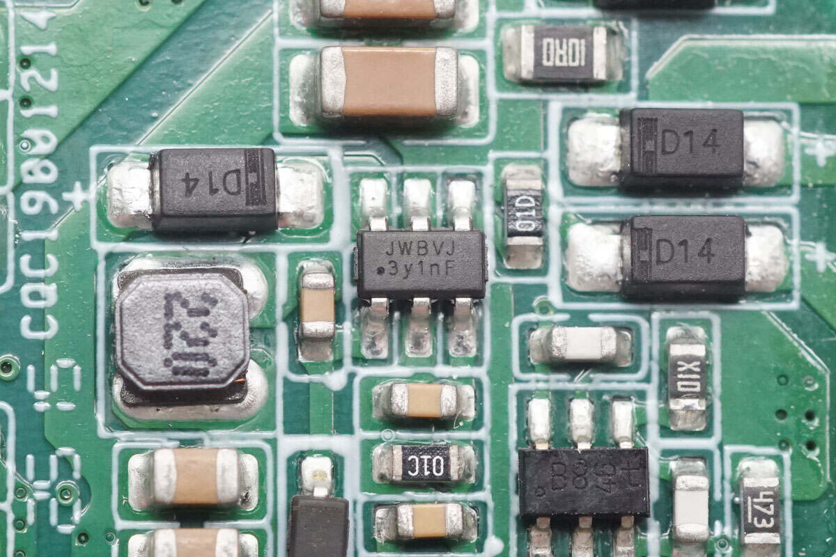 Teardown of Huntkey 2000W 80 PLUS Platinum Switching Power Supply (HK2000B-S1)-Chargerlab