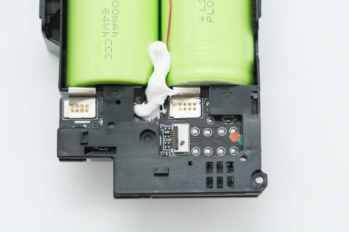 Teardown of Xiaomi 10000mAh 45W Power Bank with Built-in Cable and Digital Display (NPB1045)-Chargerlab